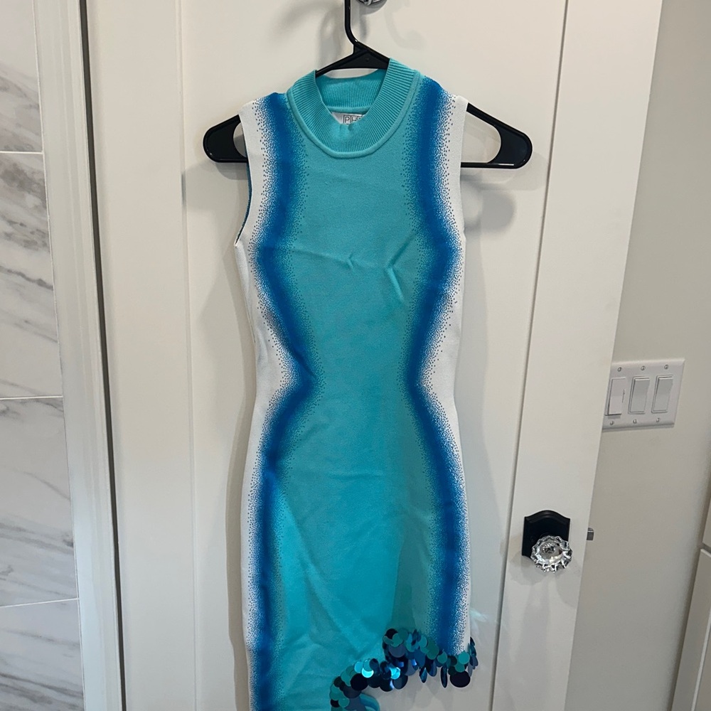 PH5 blue dress